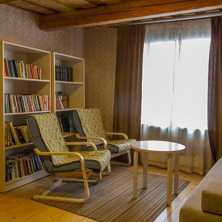 Tampere Maja - Ainola Keskus بيت ضيافة تارتو